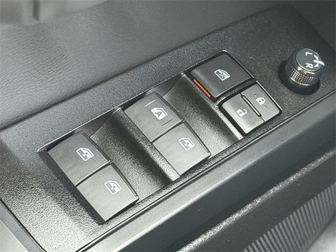 Used 2023 Toyota Tacoma SR image 32