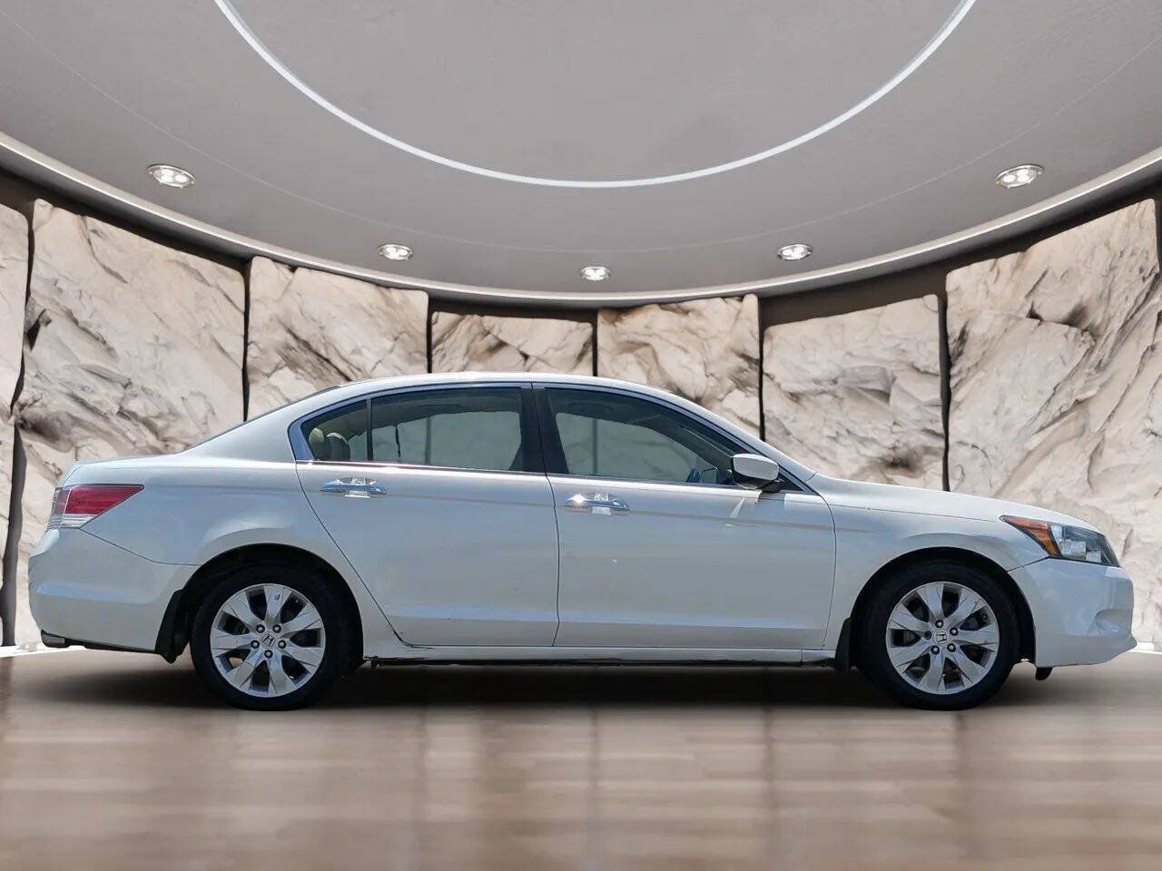Used 2010 Honda Accord EX-L image 13