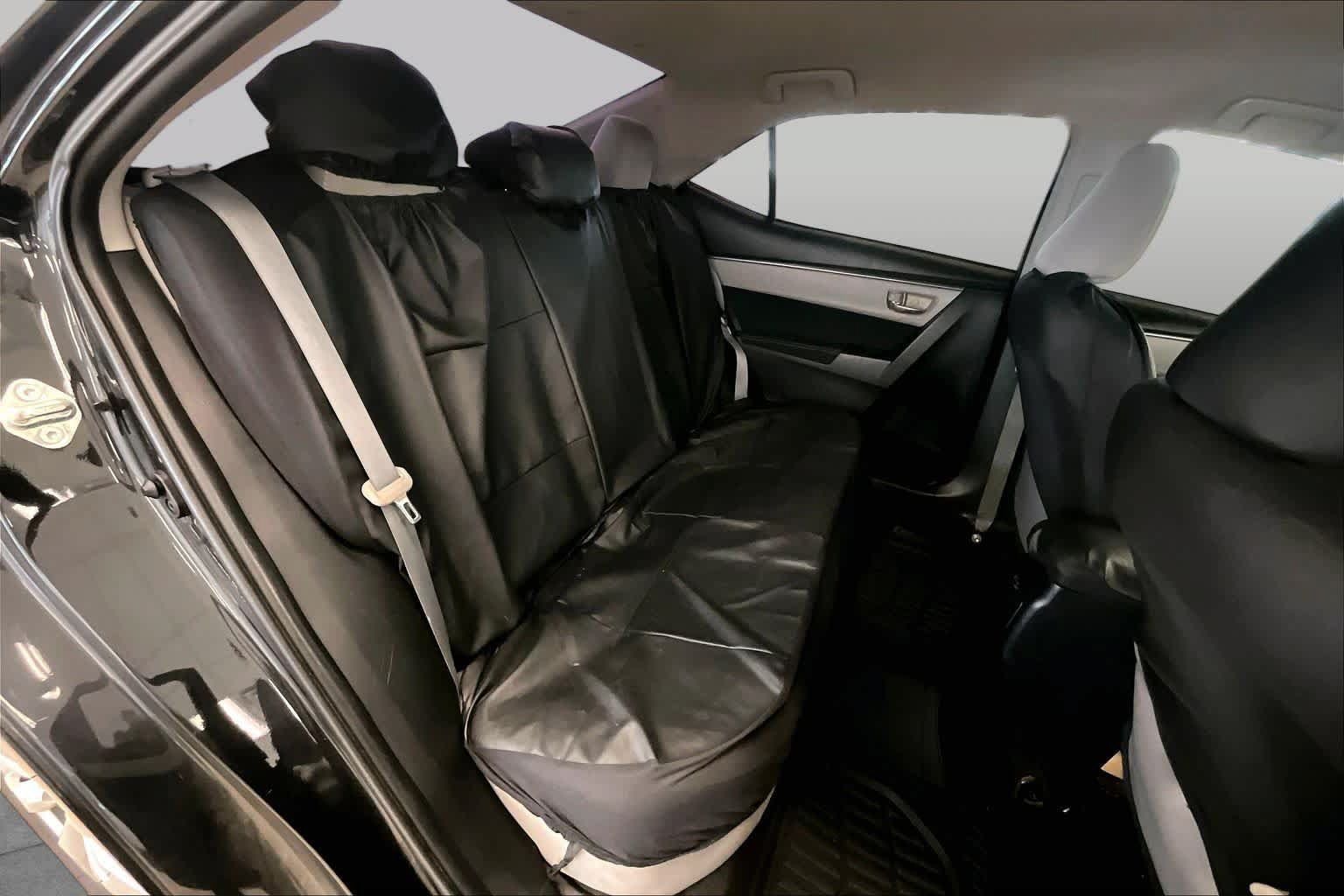 Used 2016 Toyota Corolla LE FWD image 19
