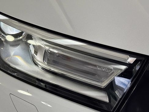 Used 2020 Audi Q5 2.0T Premium AWD/4WD image 39