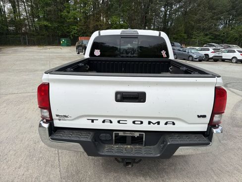 Used 2021 Toyota Tacoma SR5 image 9