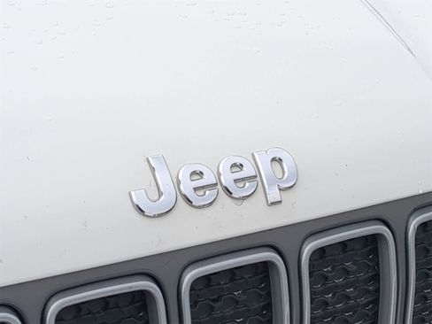 Used 2023 Jeep Renegade Limited image 19