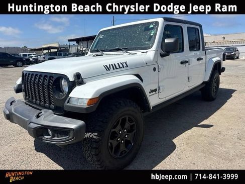 Used 2022 Jeep Gladiator Sport AWD/4WD image 1