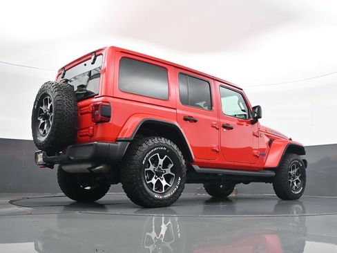 Used 2025 Jeep Wrangler Unlimited Sahara AWD/4WD image 26