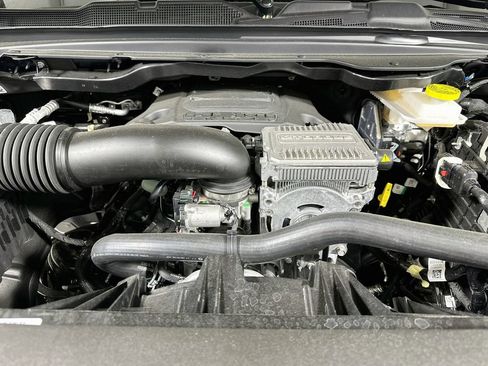 New 2026 RAM 1500 4x4 Crew Cab image 18