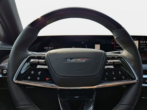New 2026 Cadillac Lyriq V image 18