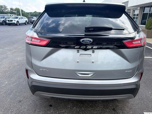 Used 2023 Ford Edge SEL w/ Convenience Package AWD/4WD image 3
