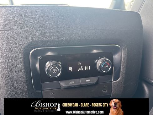 Used 2025 Chevrolet Tahoe Z71 AWD/4WD image 16