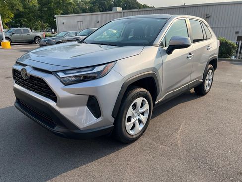 Used 2025 Toyota RAV4 LE FWD image 22