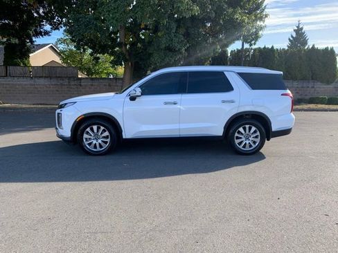Used 2023 Hyundai Palisade SEL w/ Cargo Package image 2