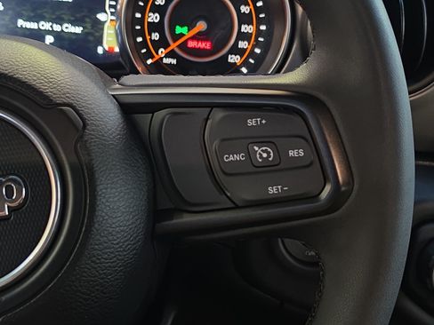 Used 2023 Jeep Gladiator Sport AWD/4WD image 21