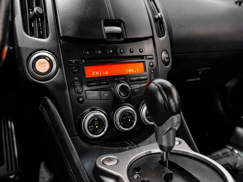 Used 2013 Nissan 370Z Touring w/ Sport Pkg RWD image 31