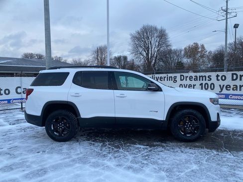 Used 2020 GMC Acadia AT4 image 2