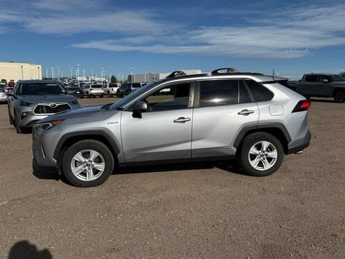 Used 2020 Toyota RAV4 XLE w/ Convenience Package AWD/4WD image 2