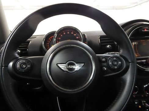 Used 2016 MINI Cooper Clubman Cooper image 11