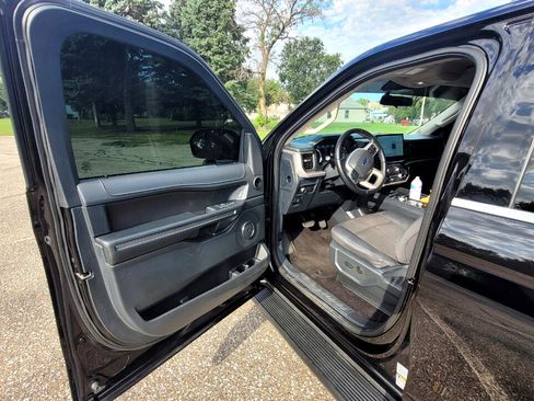 Used 2022 Ford Expedition XL image 9