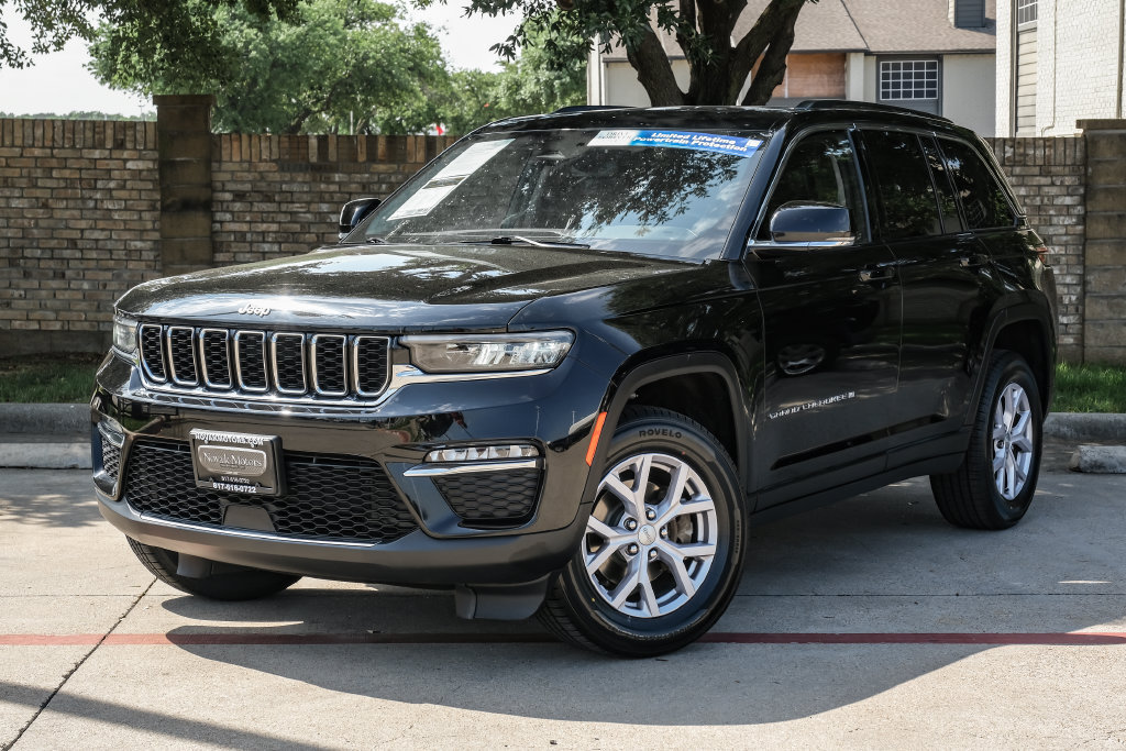 Used 2022 Jeep Grand Cherokee Limited AWD/4WD image 12