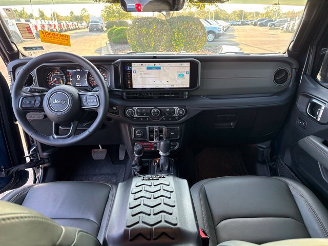 Used 2025 Jeep Gladiator Mojave w/ Safety Group AWD/4WD image 25
