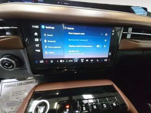 Used 2025 Lincoln Navigator L Reserve AWD/4WD image 15