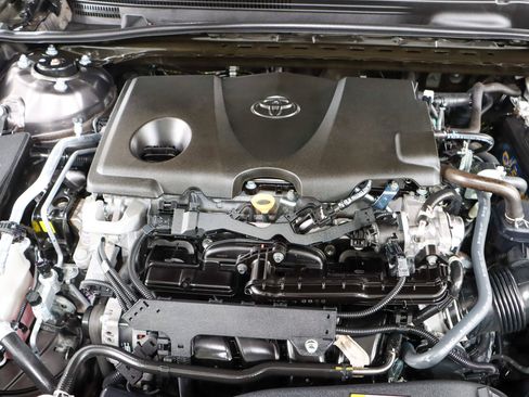 Used 2022 Toyota Camry XLE w/ Navigation Package image 29