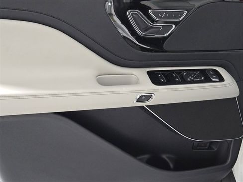 New 2026 Lincoln Aviator Premiere image 22