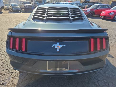 Used 2015 Ford Mustang V6 COUPE image 14