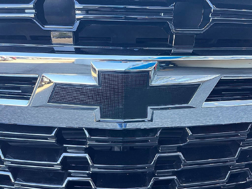 Used 2023 Chevrolet Suburban LS w/ Driver Alert Package AWD/4WD image 38