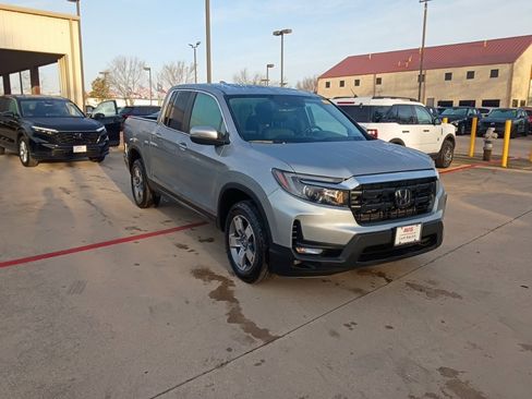 Used 2025 Honda Ridgeline RTL image 6