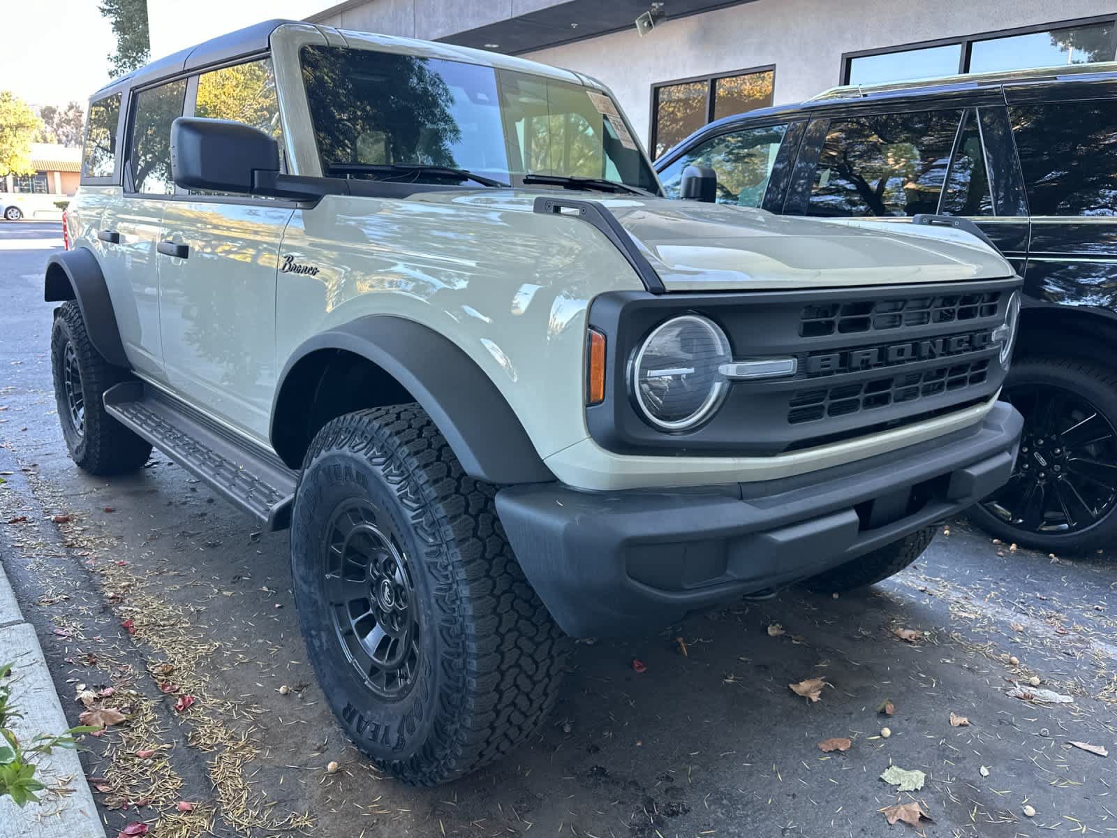 Used 2025 Ford Bronco Big Bend AWD/4WD image 3