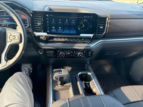 Used 2024 Chevrolet Silverado 1500 High Country w/ Technology Package AWD/4WD image 43