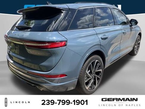 Used 2025 Lincoln Corsair Grand Touring image 6