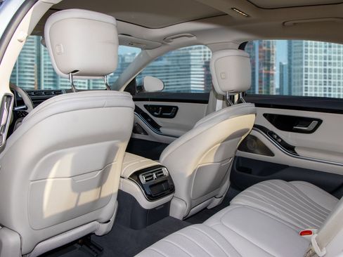 Used 2022 Mercedes-Benz S 500 4MATIC image 18