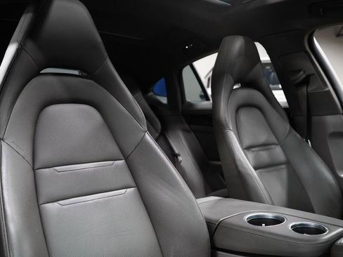Used 2020 Porsche Panamera RWD image 28