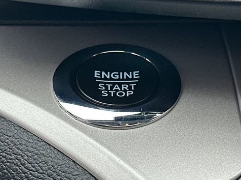 Used 2023 Ford Explorer XLT w/ Equipment Group 202A image 36