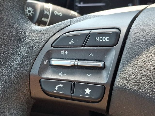 Certified 2023 Hyundai Kona SEL AWD/4WD image 18