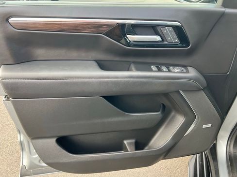 Used 2025 Chevrolet Tahoe Premier image 15