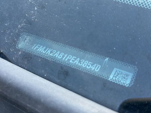 Used 2023 Ford Expedition Max Limited image 2