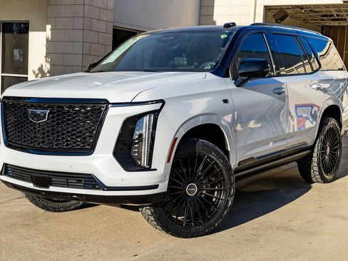 Used 2026 Cadillac Escalade Platinum Sport w/ LPO, Floor Liner Package image 5