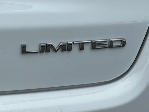 Used 2026 Jeep Compass Limited AWD/4WD image 9