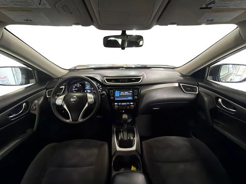 Used 2016 Nissan Rogue SV w/ SV Premium Package image 17