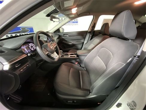 Used 2024 Nissan Altima 2.5 SV image 23