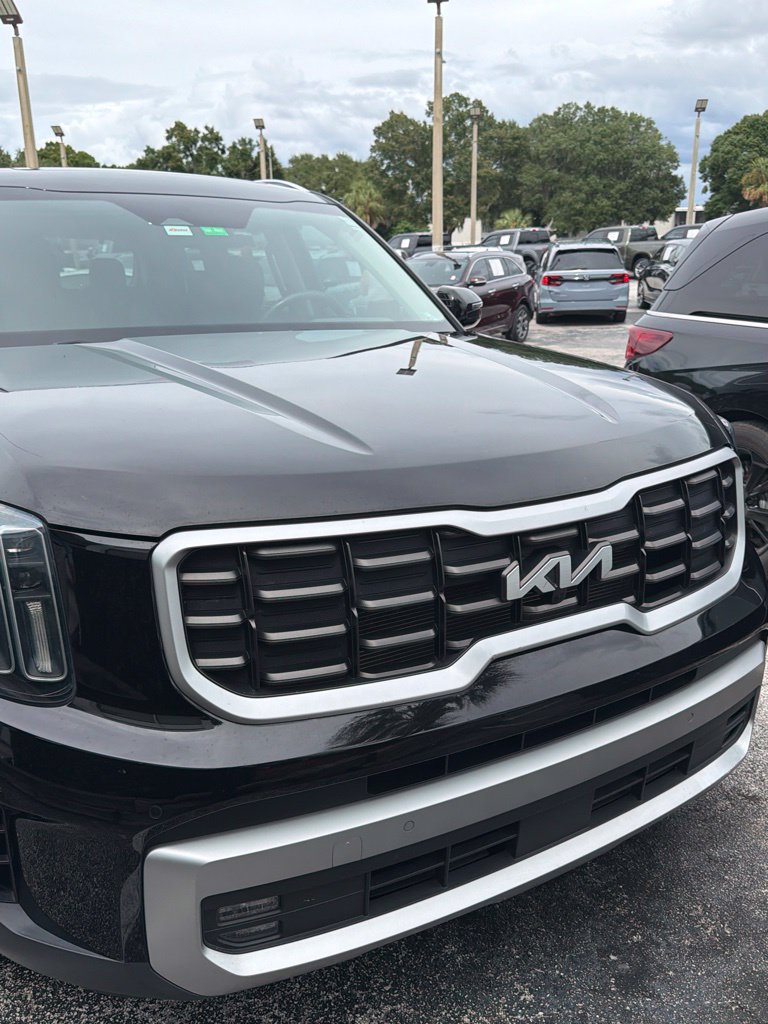Used 2023 Kia Telluride SX FWD image 4