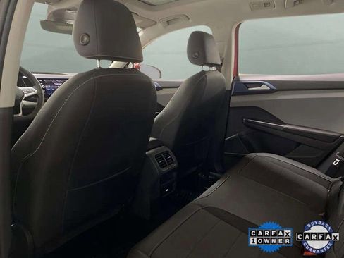 Used 2024 Volkswagen Taos SE image 71