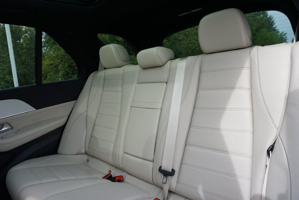 Used 2024 Mercedes-Benz GLE 450 4MATIC image 25