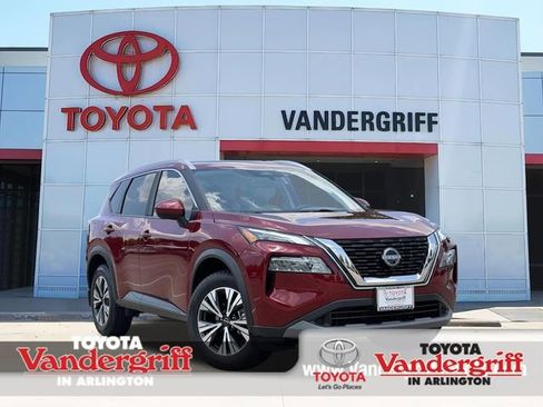 Used 2023 Nissan Rogue SV w/ SV Premium B Package FWD image 1