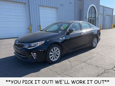 Used 2018 Kia Optima S w/ Panoramic Sunroof Package FWD image 3