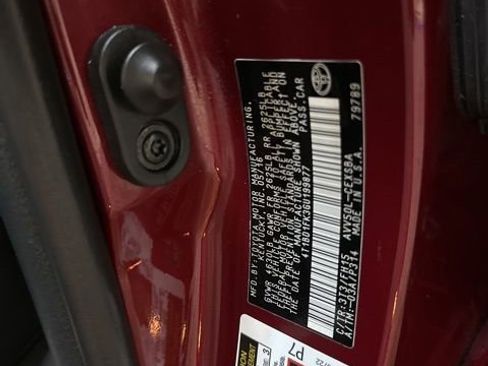 Used 2016 Toyota Camry SE image 40