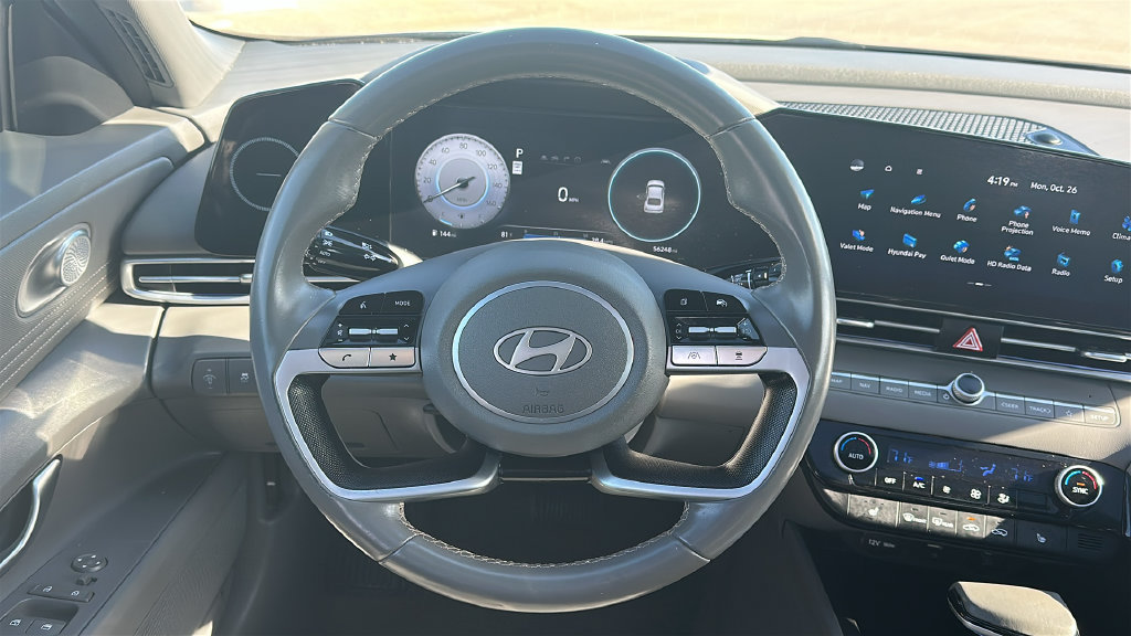 Used 2025 Hyundai Elantra SEL FWD image 23