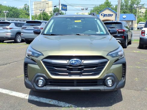 Used 2023 Subaru Outback Premium AWD/4WD image 9