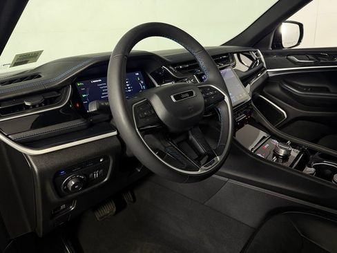 Certified 2022 Jeep Grand Cherokee Trailhawk AWD/4WD image 22